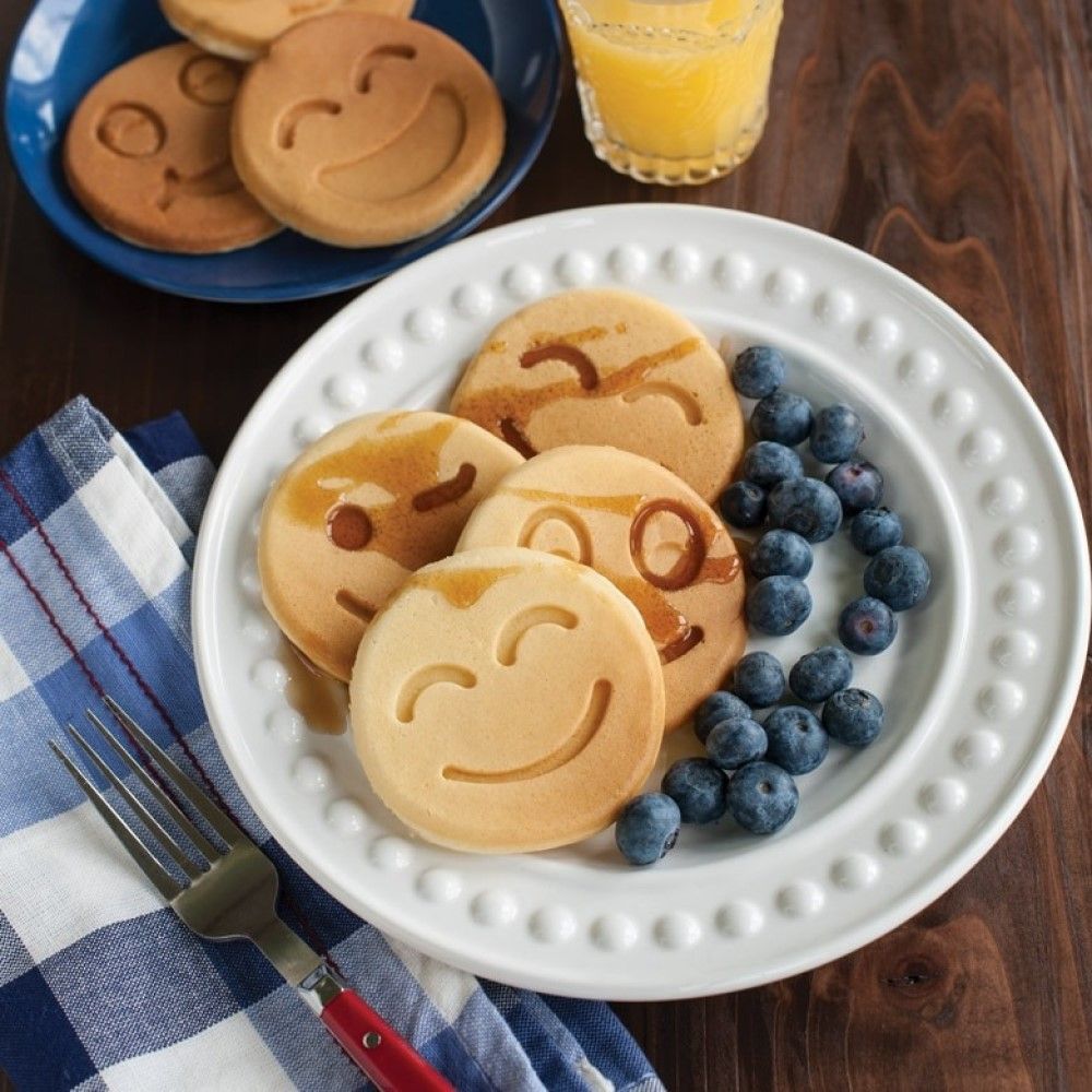 Nordic Ware Smiley Face Pancake Pan