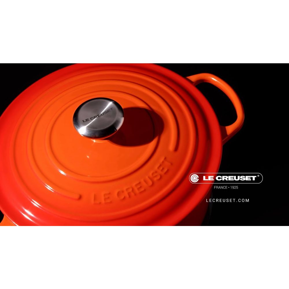 Le Creuset Signature 3.5 Quart Round Wide Oven | Cerise - Additional view